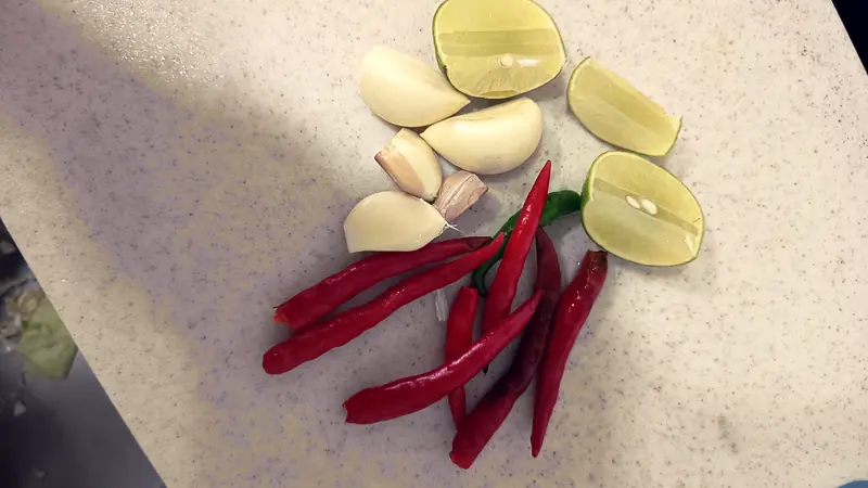 Garlic and Chilli in Southeast Asia: The Science of Survi... - Foto 2