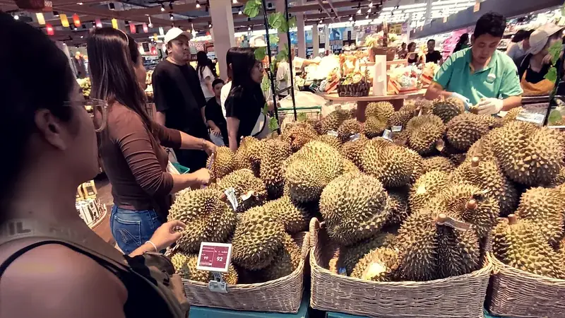 Durian: The King of Fruits That Divides the World
